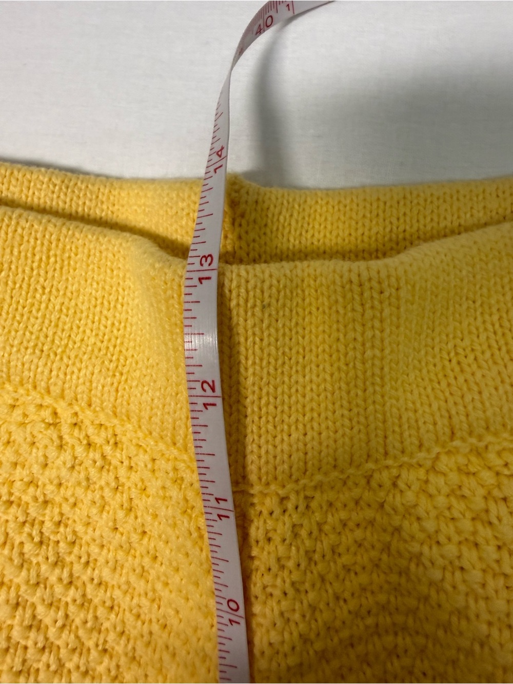 Yellow High-Waist Knit Shorts with Floral Embroidery - Picture 7 of 8